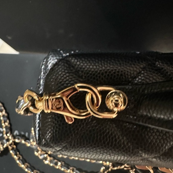 SOLD
CHANEL Slim Vanity Bag 2025 - Picture 5 of 12